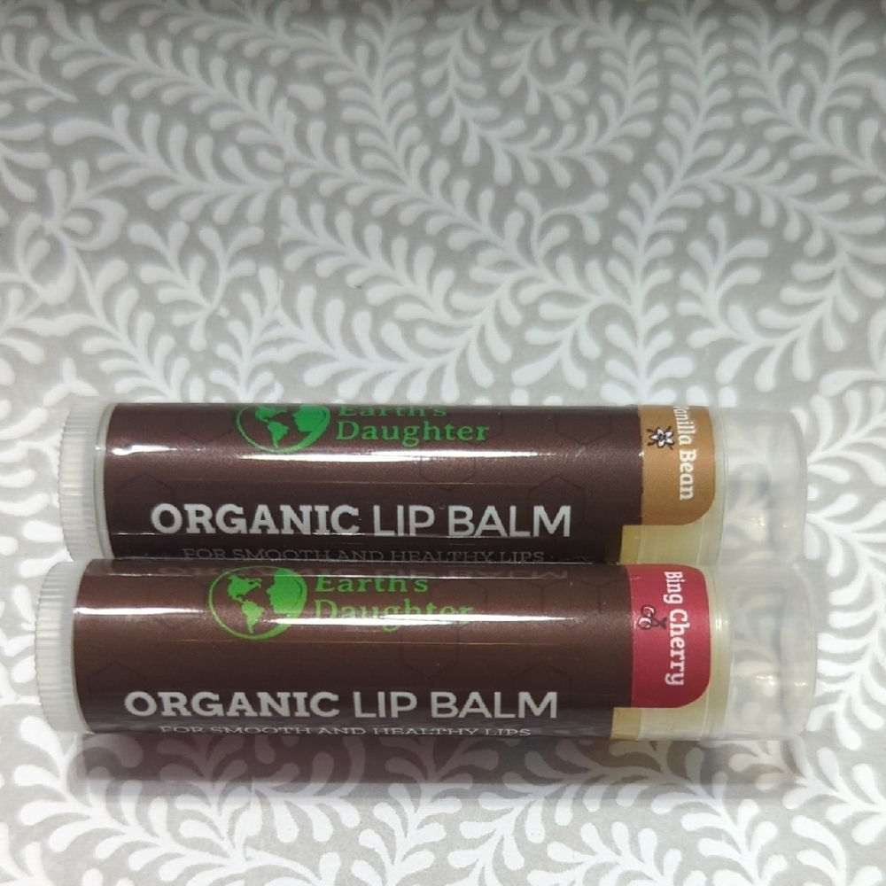 Earth's Daughter Organic Lip Balm Set